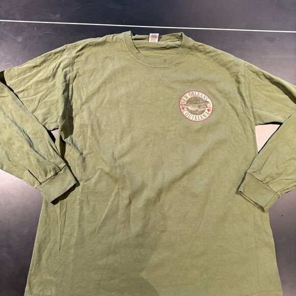 Gildan Other - New Orleans long sleeve